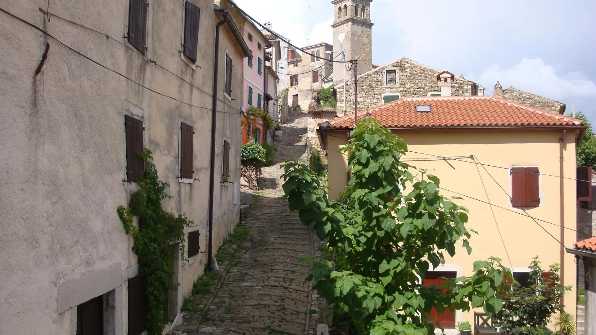 Casa Pino Pina Apartment Motovun 0*,  Croatia